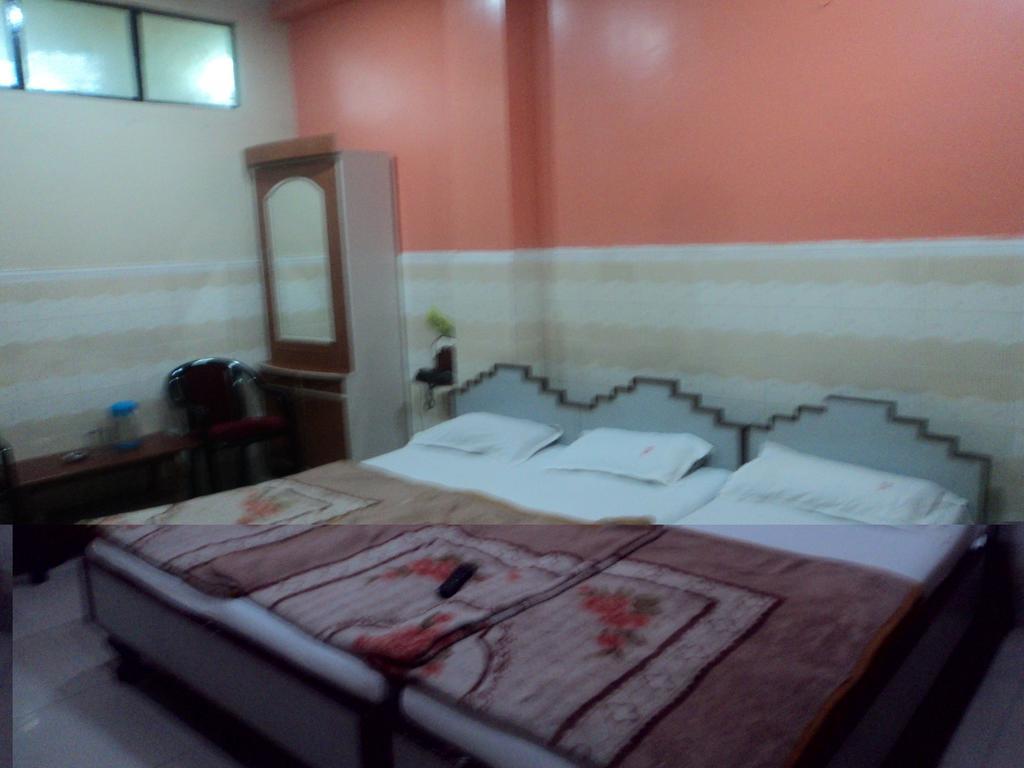 Hotel Jyoti Varanasi Camera foto