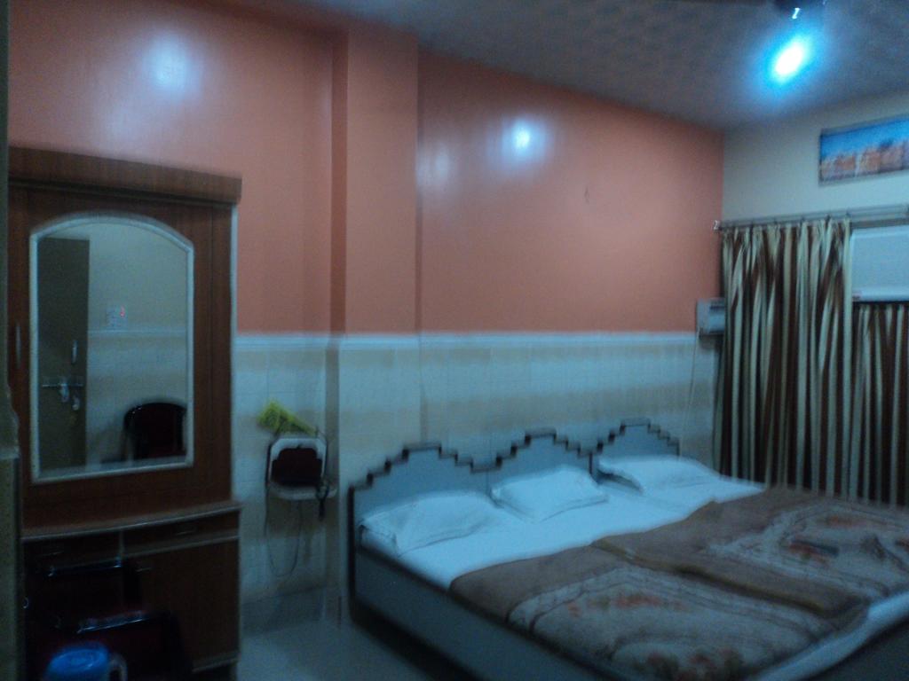 Hotel Jyoti Varanasi Camera foto