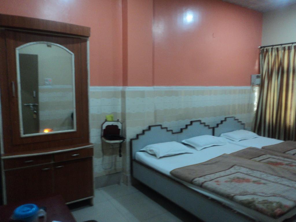 Hotel Jyoti Varanasi Camera foto