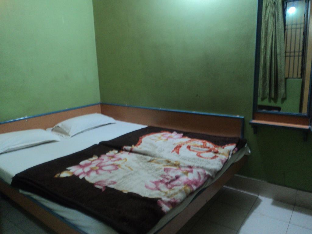 Hotel Jyoti Varanasi Esterno foto