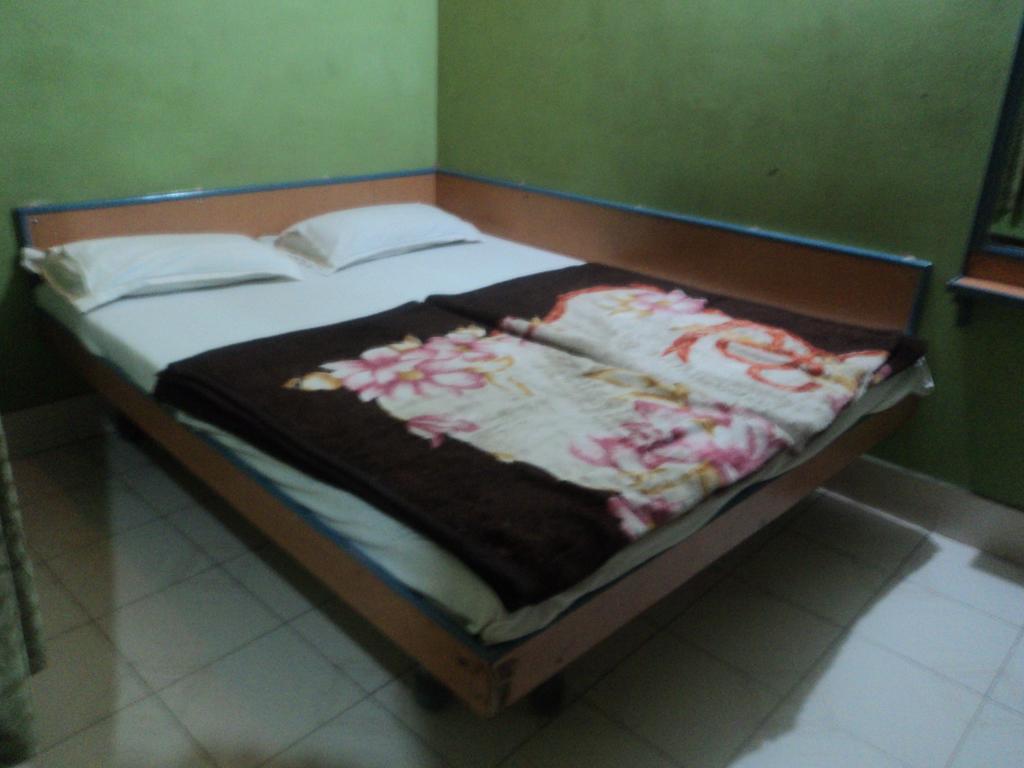 Hotel Jyoti Varanasi Esterno foto