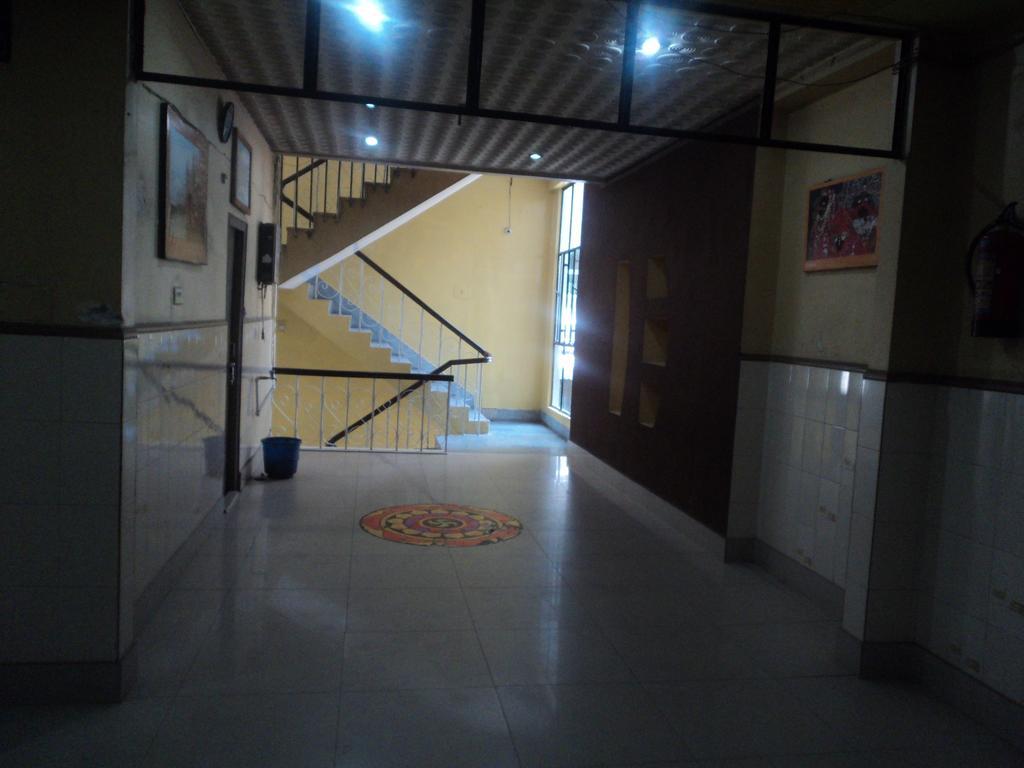 Hotel Jyoti Varanasi Esterno foto