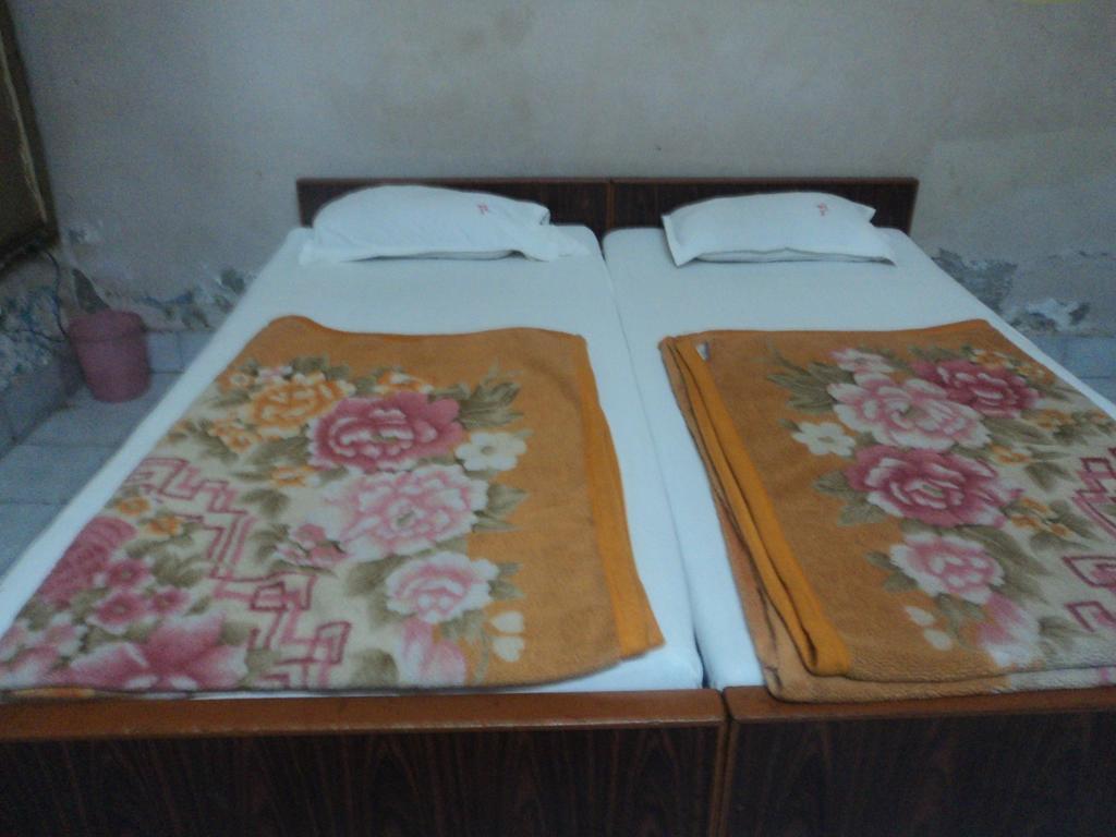 Hotel Jyoti Varanasi Esterno foto