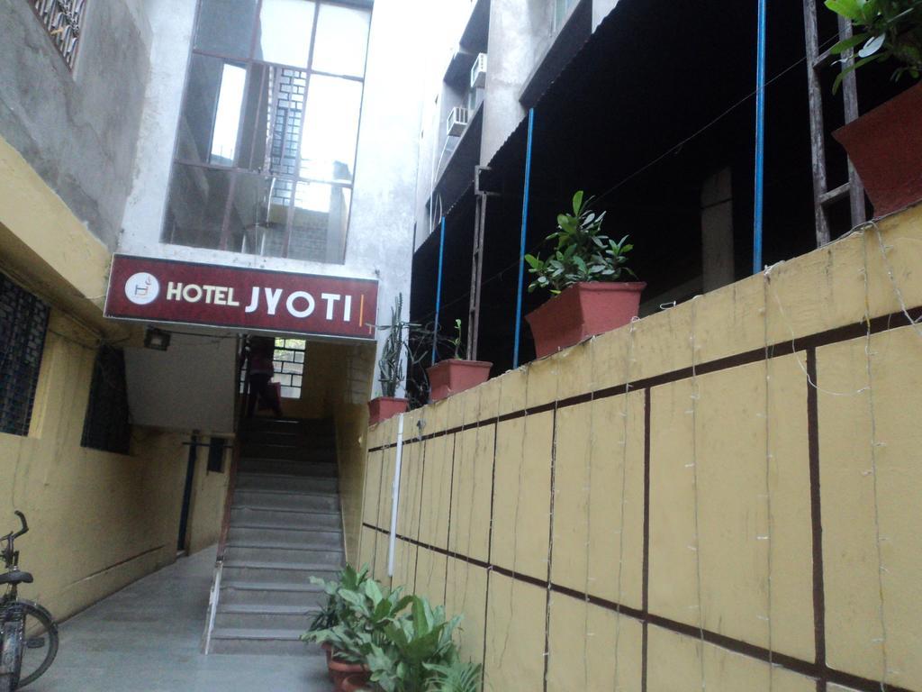 Hotel Jyoti Varanasi Esterno foto